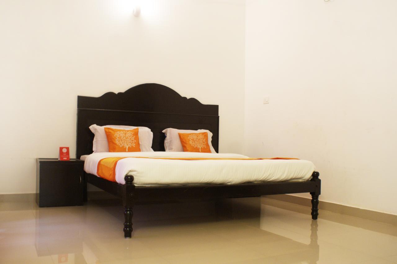 Oyo 4867 Royal Homes Alappuzha Eksteriør bilde