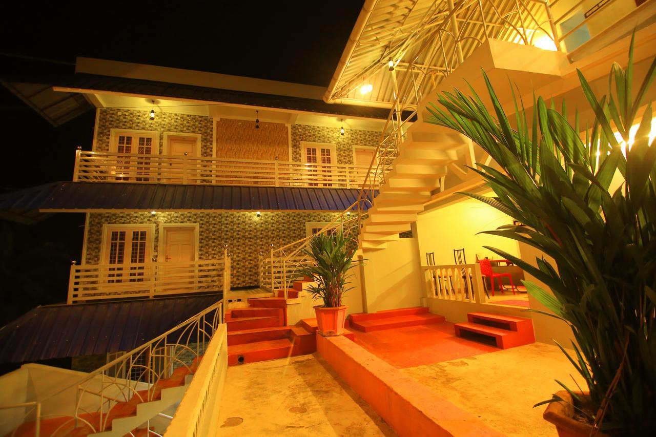 Oyo 4867 Royal Homes Alappuzha Eksteriør bilde