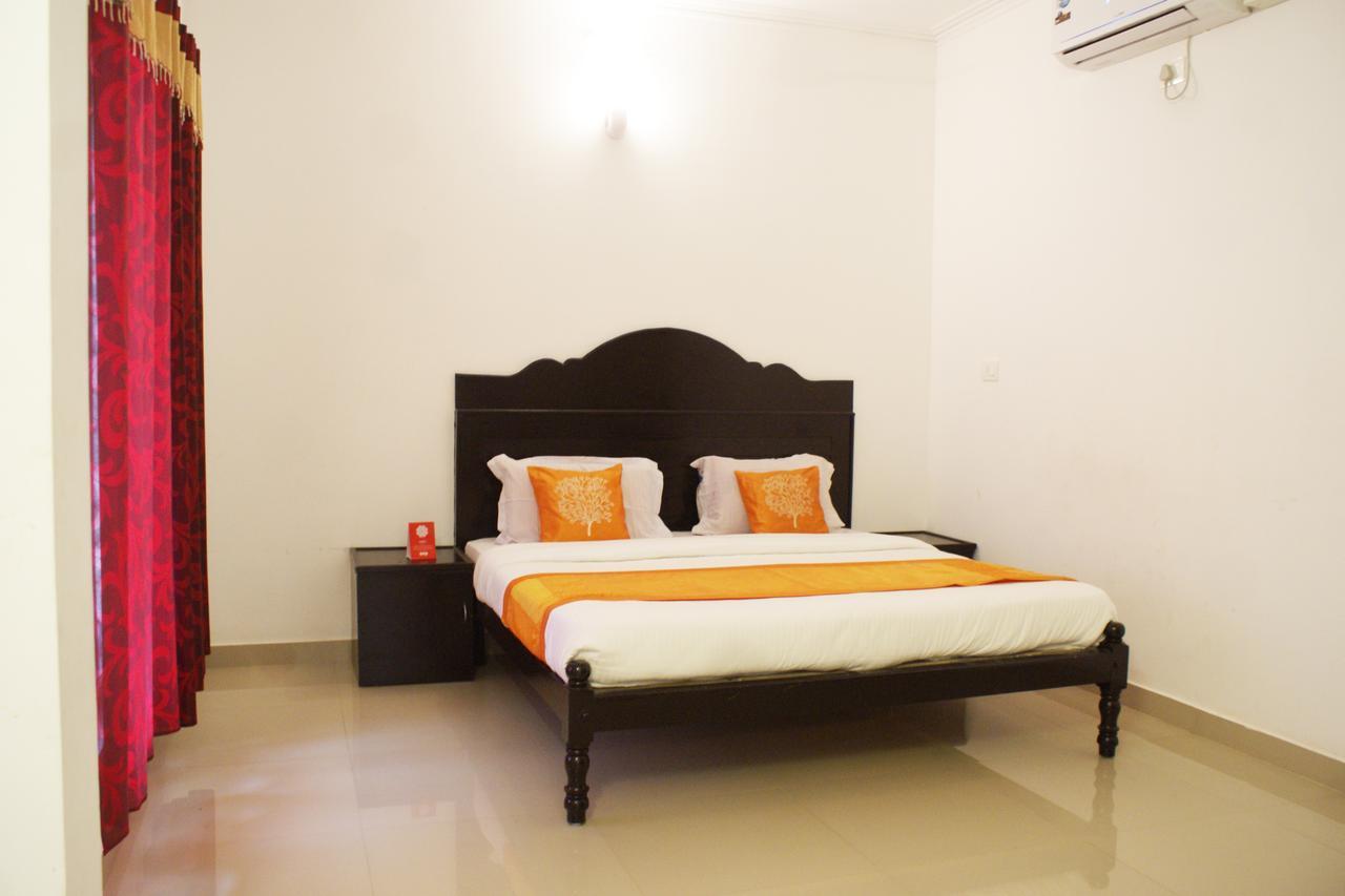 Oyo 4867 Royal Homes Alappuzha Eksteriør bilde