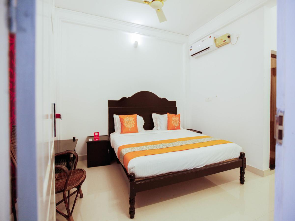 Oyo 4867 Royal Homes Alappuzha Eksteriør bilde
