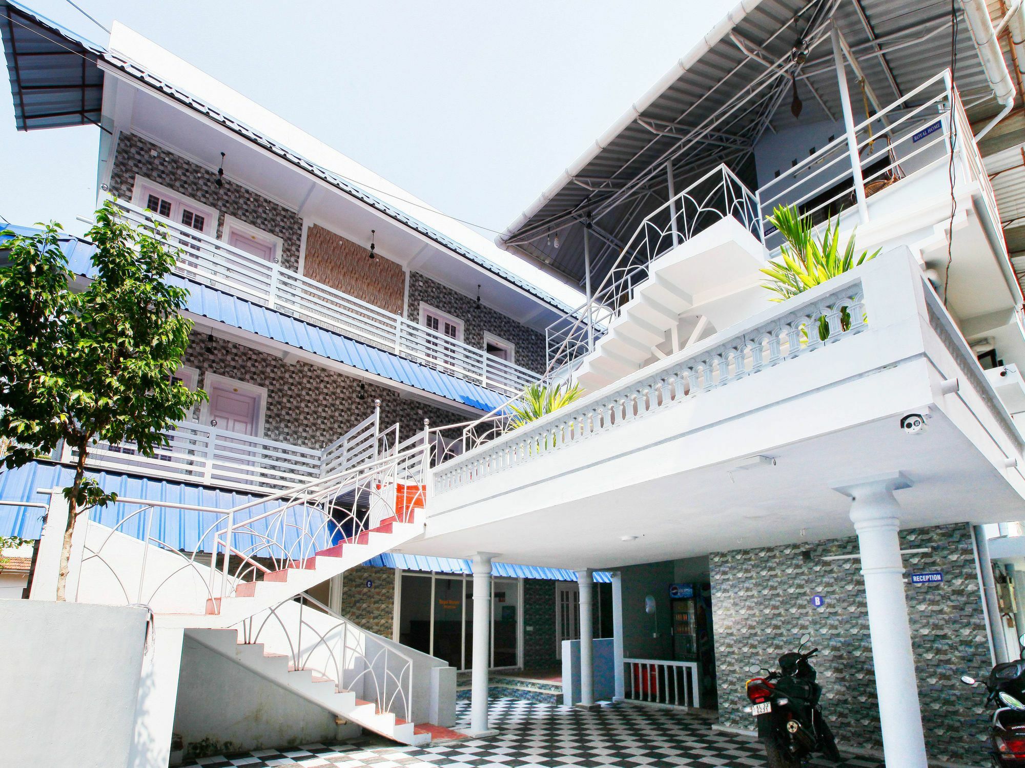 Oyo 4867 Royal Homes Alappuzha Eksteriør bilde